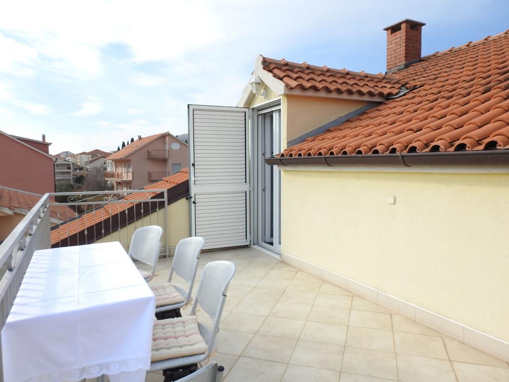 Marini Apartmani Трогір Екстер'єр фото