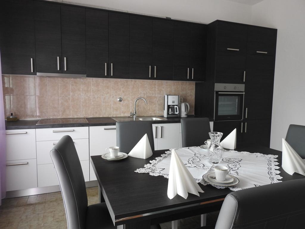 Marini Apartmani Трогір Екстер'єр фото